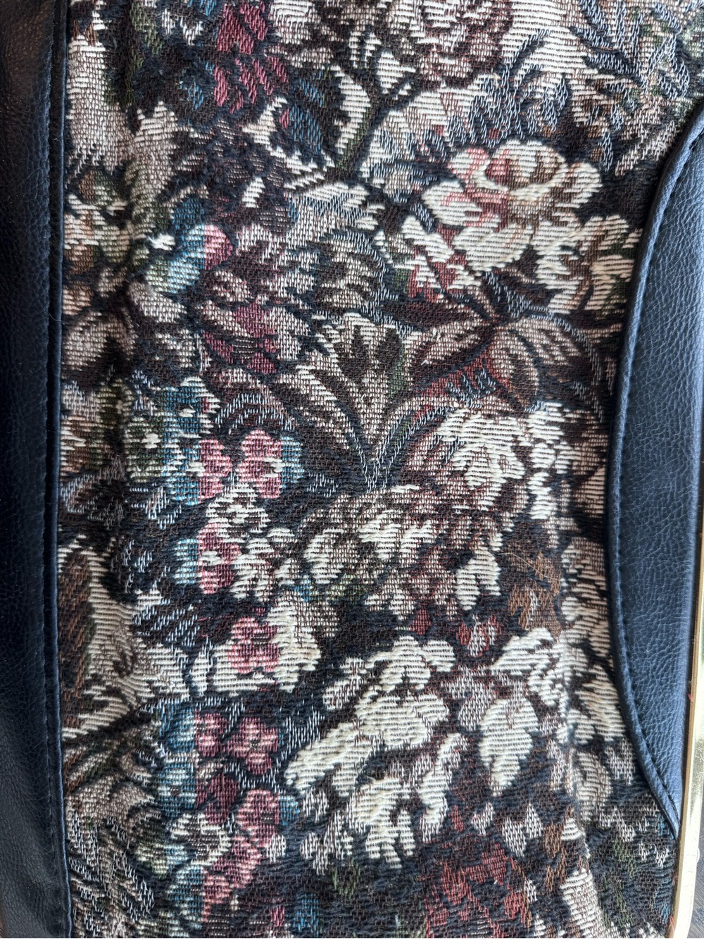 U.K. Vintage Tapestry Doctor Bag - Picture 2 of 3